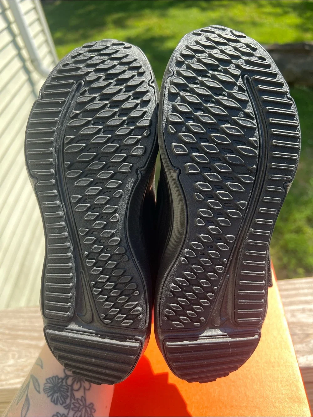 2Y Nike Cosmic Runners *NEW*